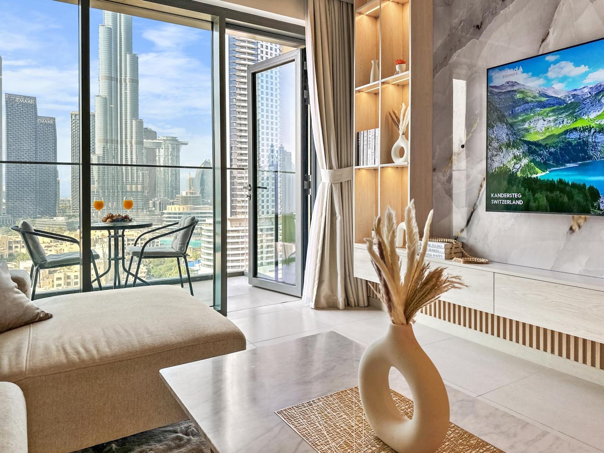 Apartment View In And Burj Khalifa View - 2 Bedroom - 3 Beds