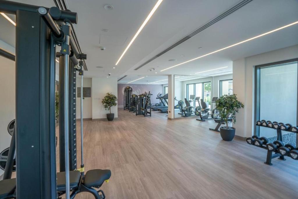 Apartment View In And Burj Khalifa View - 2 Bedroom - 3 Beds *