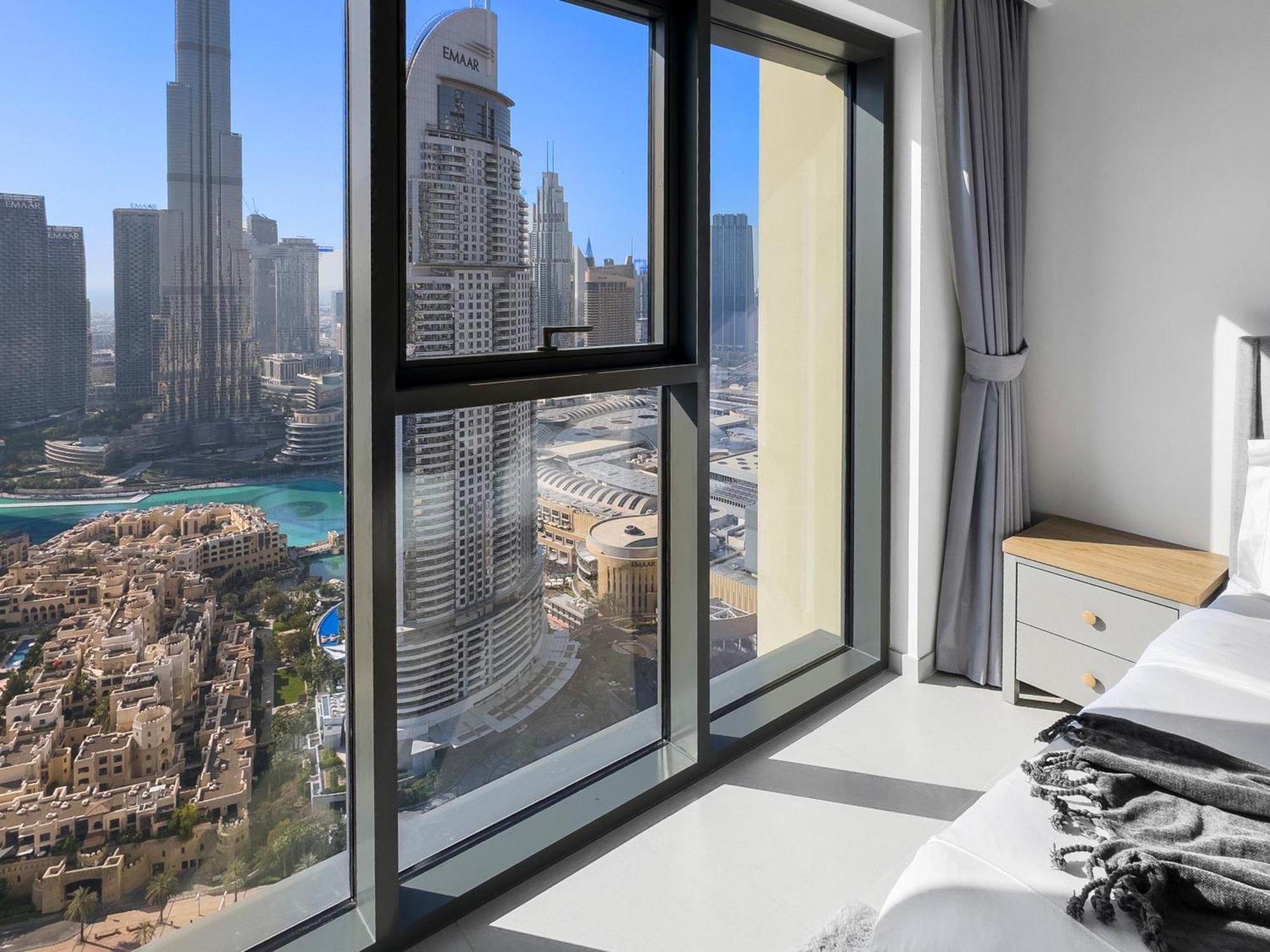 View In And Burj Khalifa View - 2 Bedroom - 3 Beds Apartment *