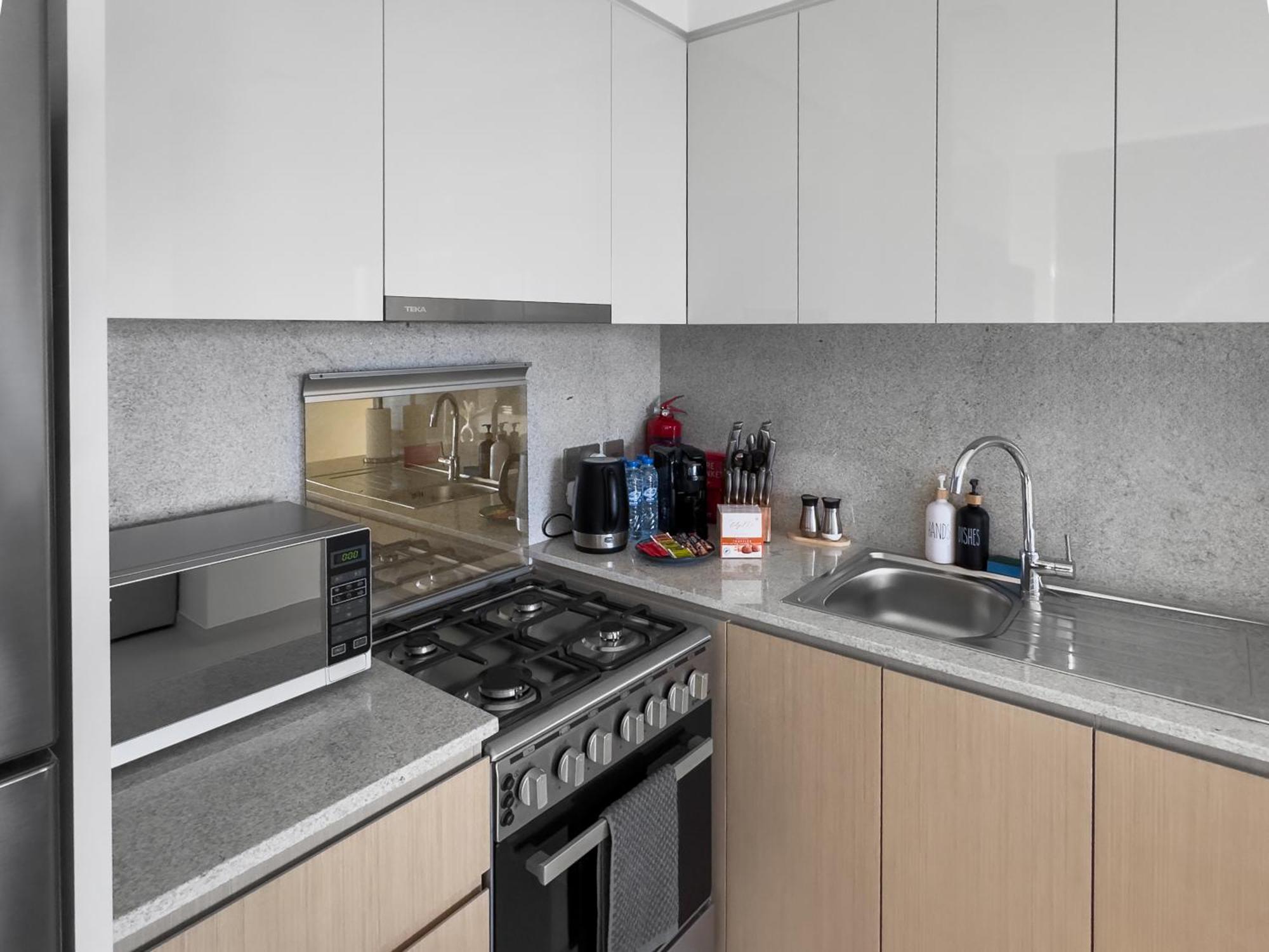 Apartment View In And Burj Khalifa View - 2 Bedroom - 3 Beds