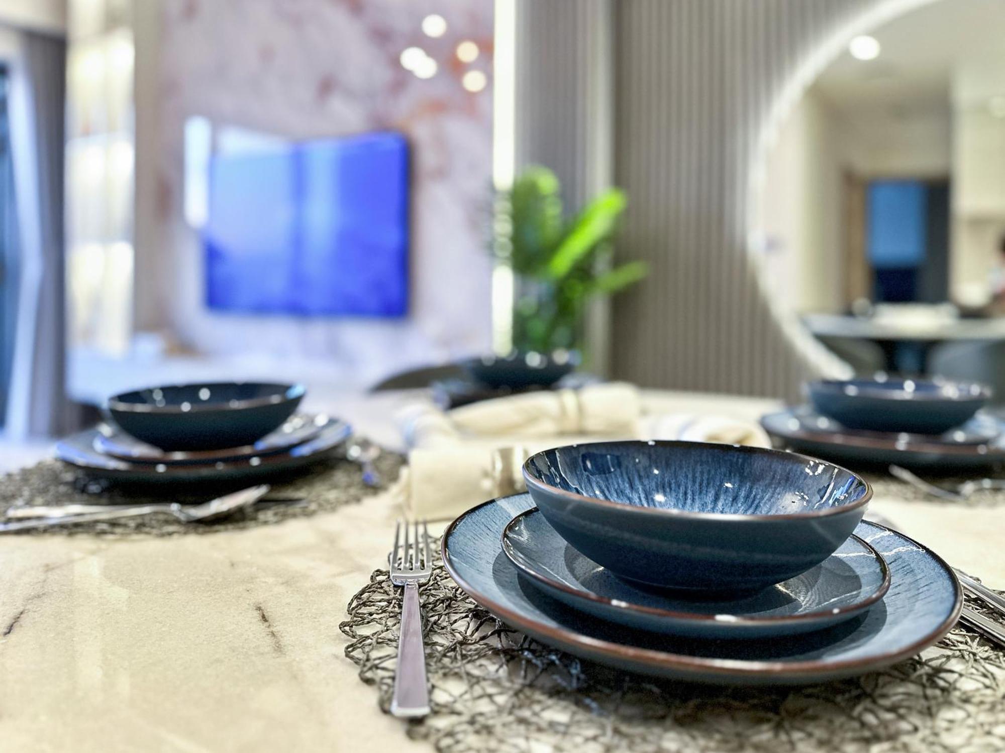 View In And Burj Khalifa View - 2 Bedroom - 3 Beds Apartment *