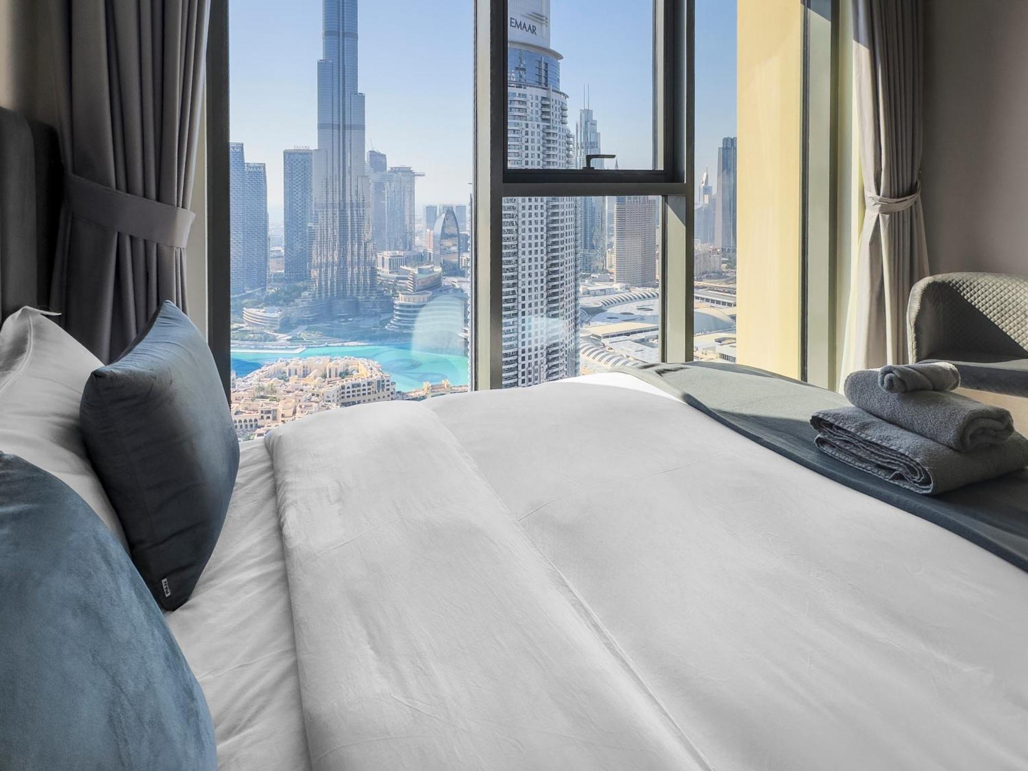 View In And Burj Khalifa View - 2 Bedroom - 3 Beds * Dubai