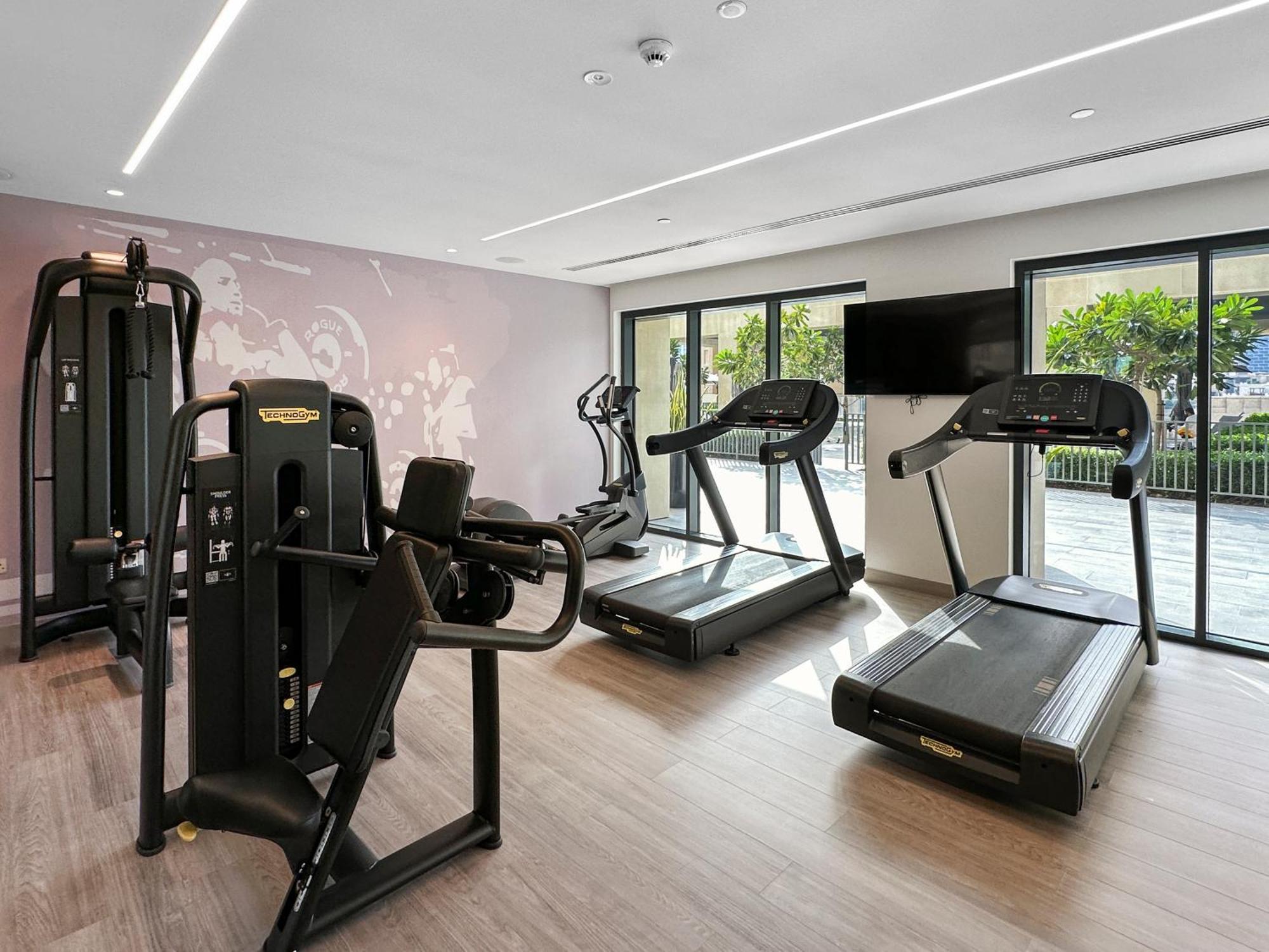 View In And Burj Khalifa View - 2 Bedroom - 3 Beds * Dubai